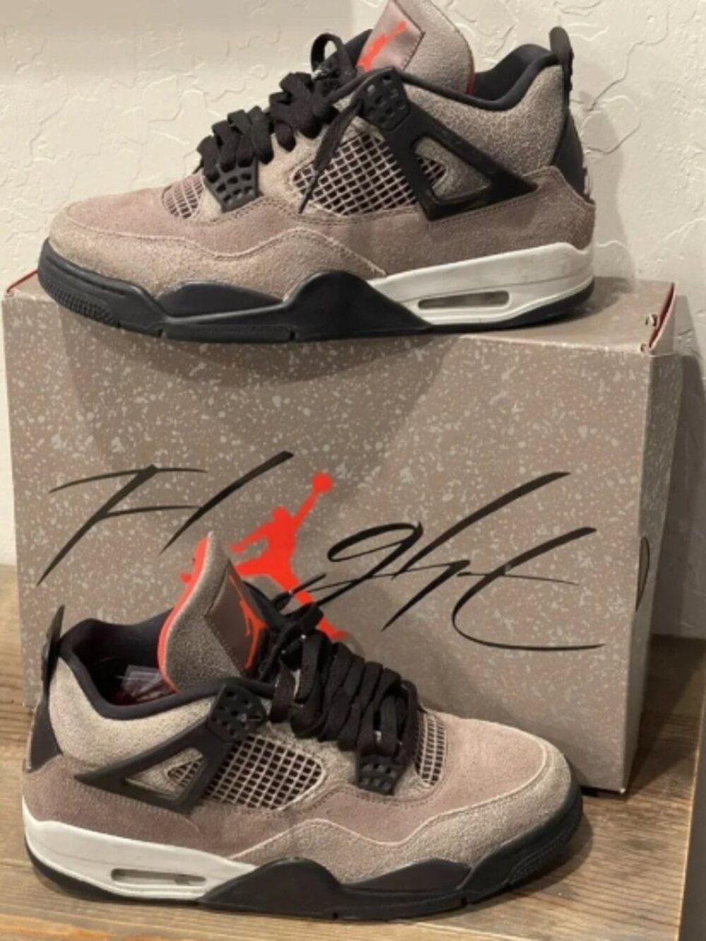 NIKE Jordan 4 Retro  Taupe Haze